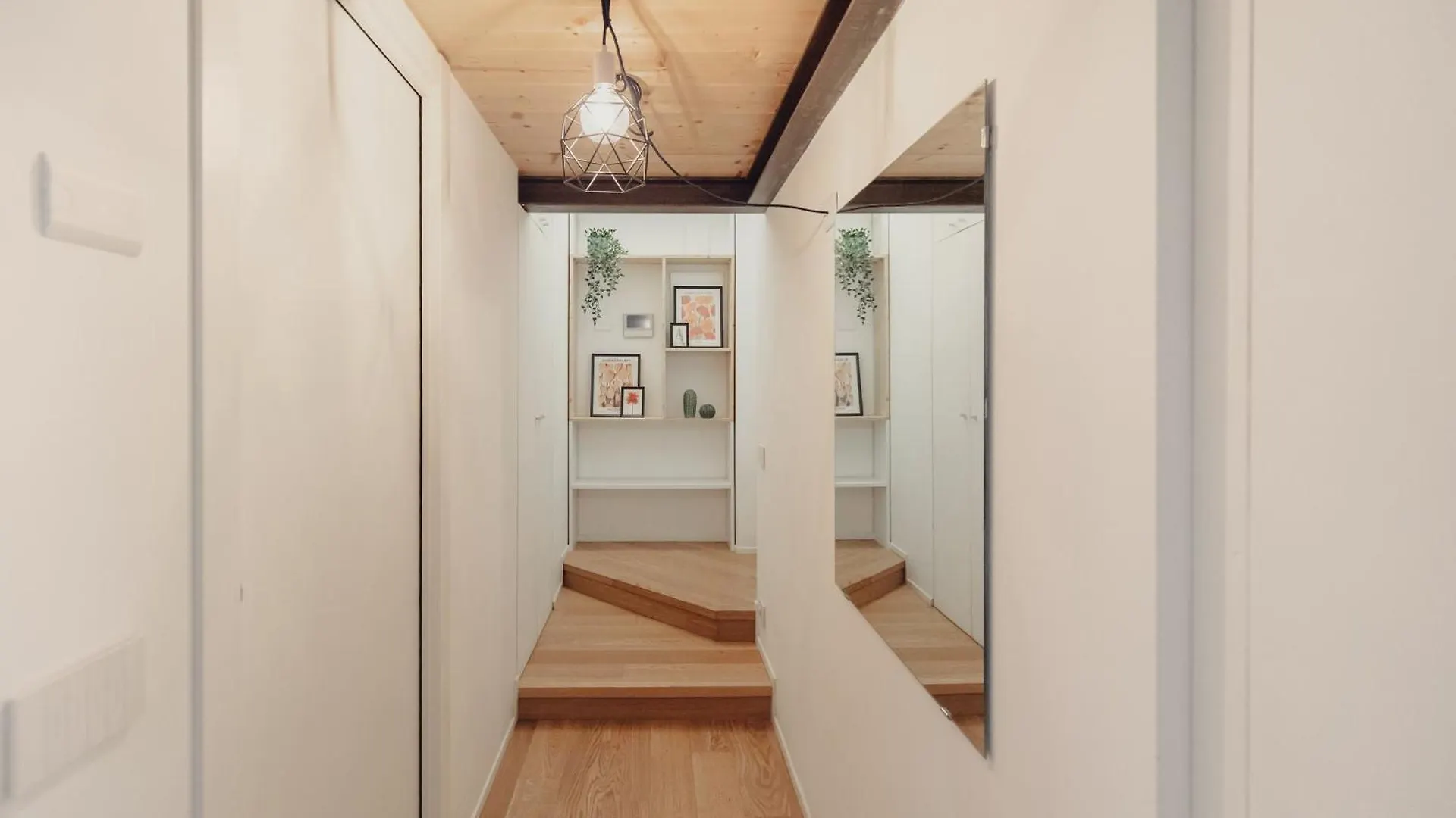 Gohost - Lovely Loft In The Heart Of Milaan 0*,  Italië